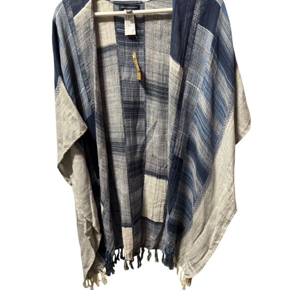 American Eagle Patchwork Fringe Poncho  NWT  One Size Shades Of Blue - Picture 1 of 10